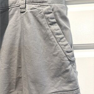 Women’s Lee Stretch Skort Size 14 M
Lightest Grey 6 pocket
